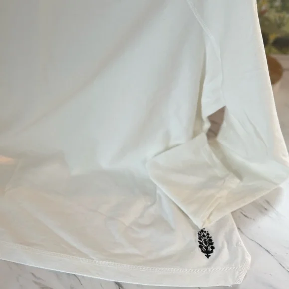 Free People Restoration Layer - Picture 4 of 6